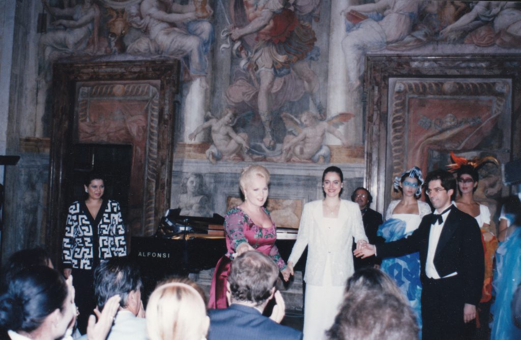 Con Katia Ricciarelli ,Sara Galli,Rossana RInaldi Roma 1998