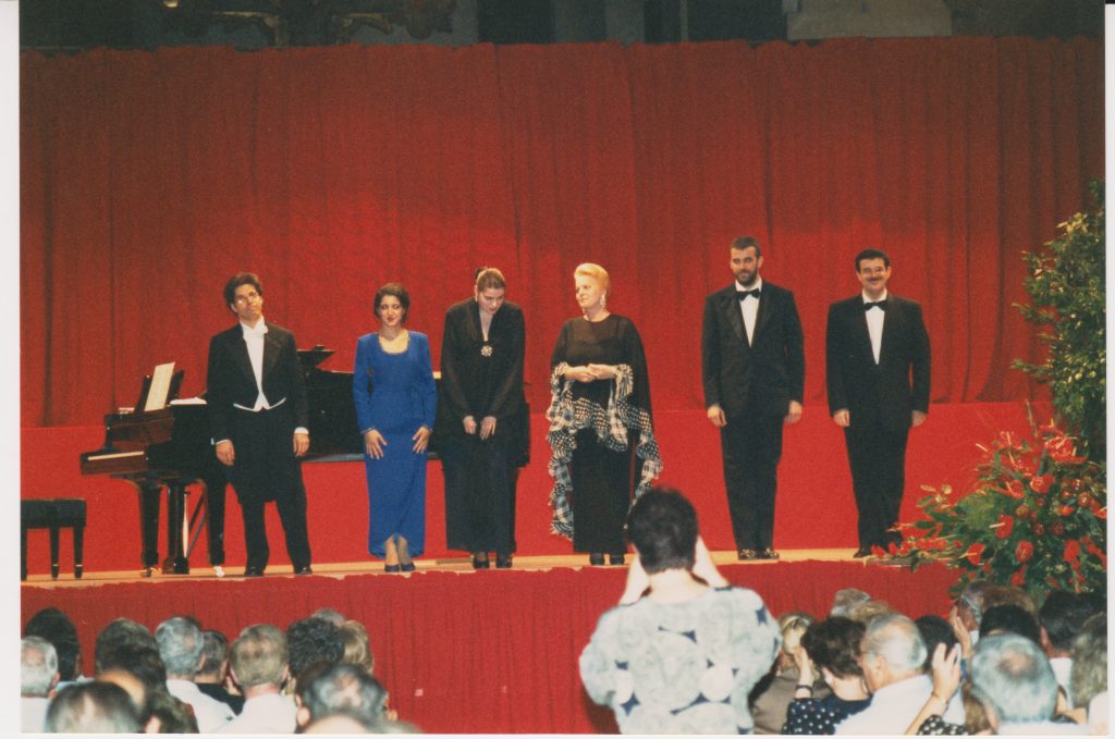 con Katia Ricciarelli , Daniela Barcellona e Giacomo Prestia. Padova 1996